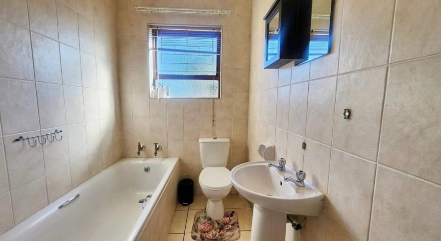 2 Bedroom Property for Sale in Campher Park Eastern Cape